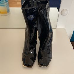 Forever 21 Woman’s Size 6 Heel Boot