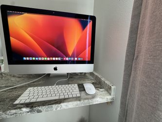 Upgraded 2017 21.5” iMac with 256 GB SSD 16GB DDR4 RAM Intel Core i5 2.3GHz Dual Core with Intel Iris 640 Graphics
