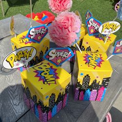 Super Hero Center Pieces 