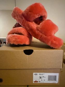 Authentic Ugg Slippers w/Fuzz