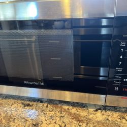 FRIGIDAIRE Microwave 