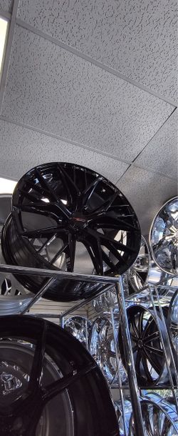 19" Wheels | Bolt Pattern: 5x114.3 (5x4.5) ​Give your ride a clean, aggressive upgrade! High-demand 19-inch wheels in the ultra-versatile 5x114.3 bolt