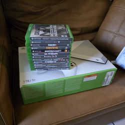 XBOX ONE S & 12 GAMES