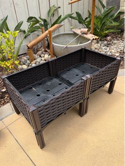 New in box All-Weather Square Raised Vegetable Planter with Drainage