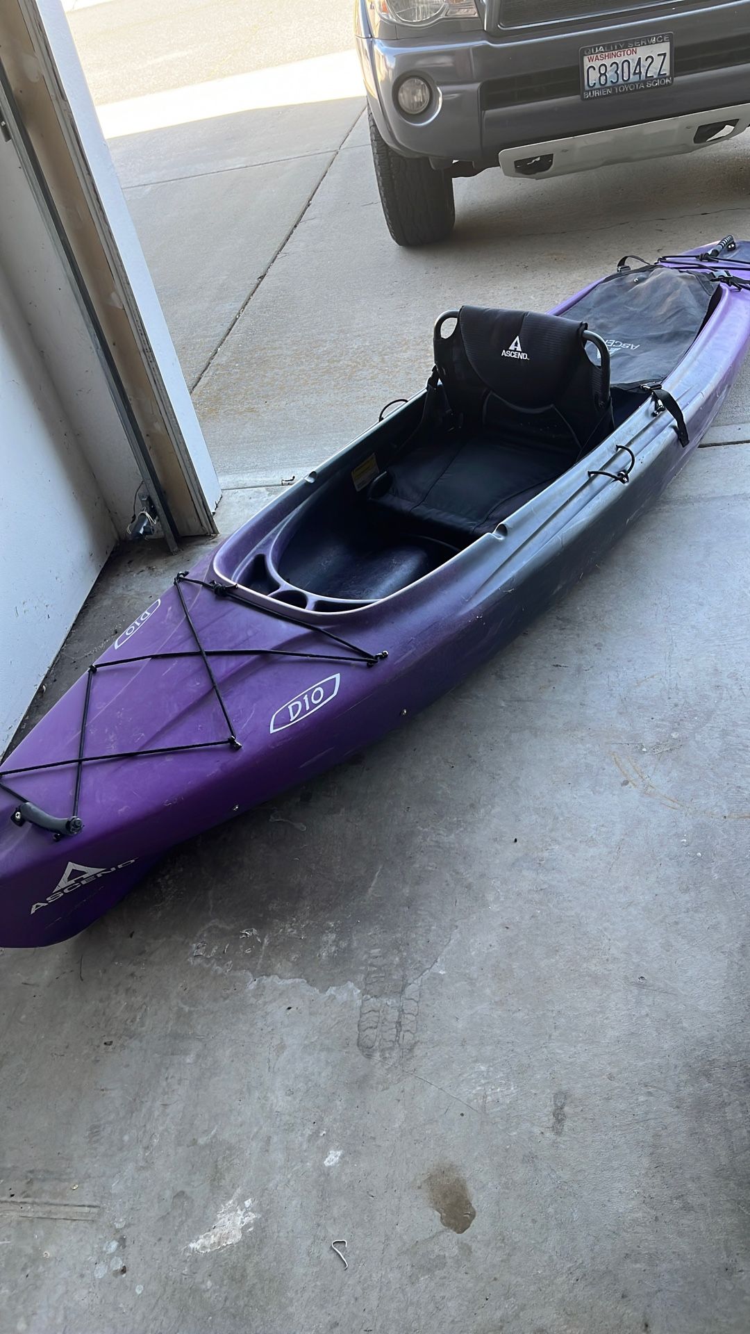 Ascend D10 Kayak