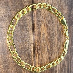 New Gold Toned Chain Bracelet