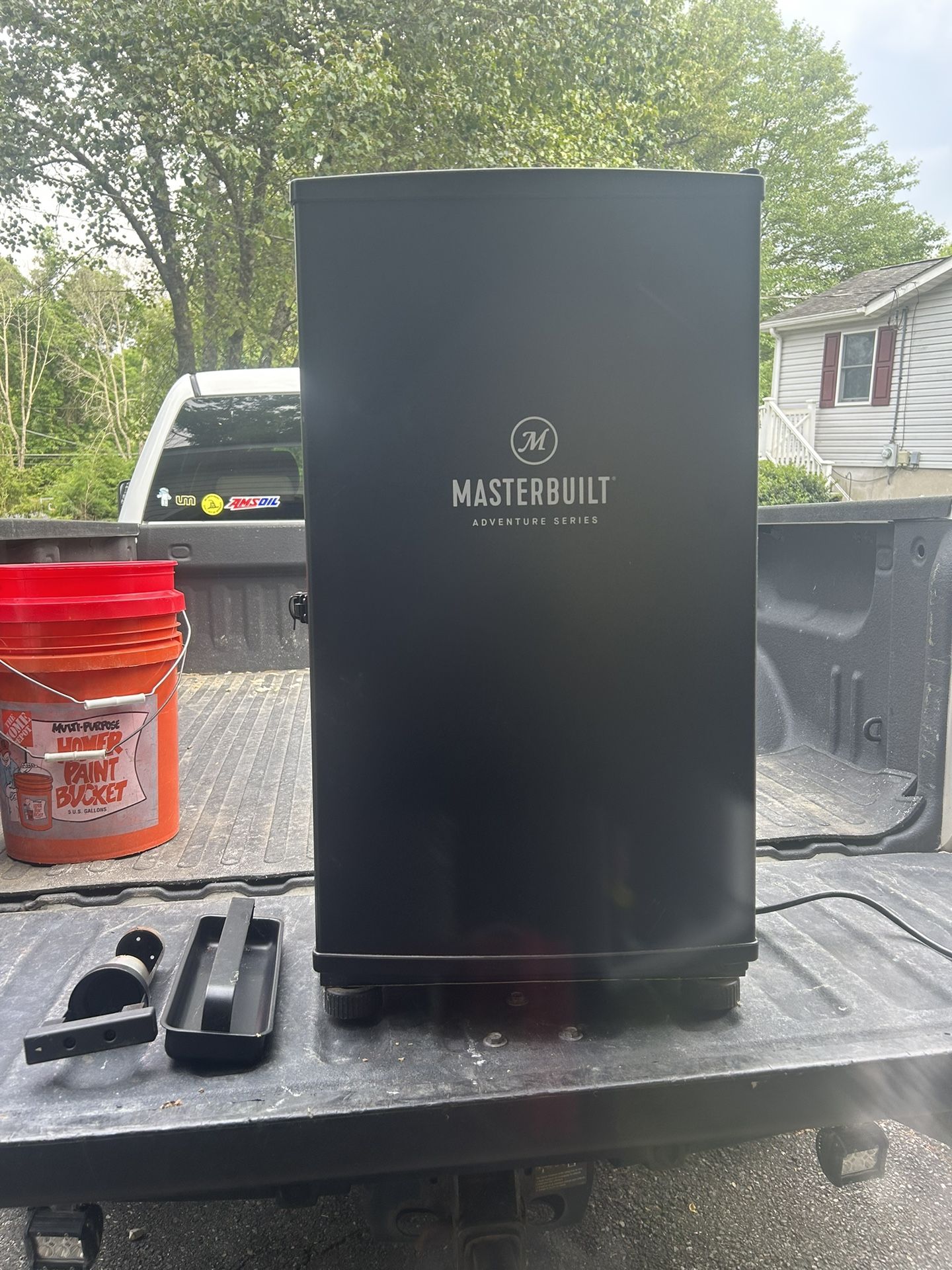 Masterbuilt MES-130B digital electric smoker