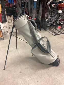 Stitch MIY SL1 Golf Stand Bag (Has 1 Broken Zipper)