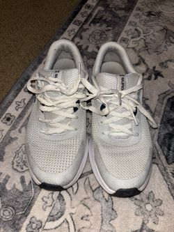 Under Armor Kids Shoes Size 7Y