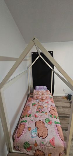 Pottery barn kids bed
