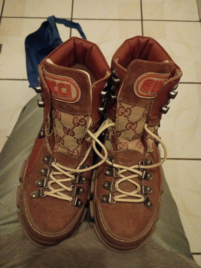 They're Size 5 And 1/2 Gucci Very Good Condition Shoes