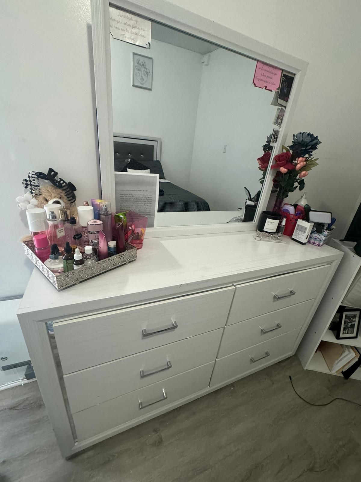 Full Bed Frame With Dresser And Mirror 