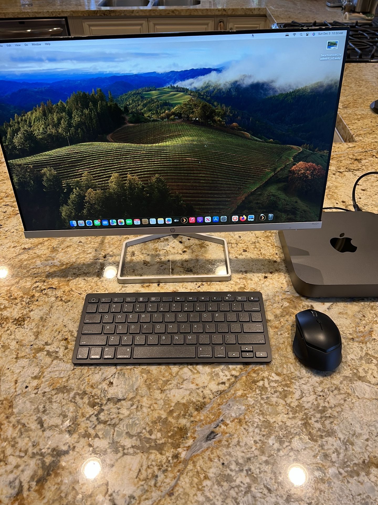 Mac Mini w/Monitor, Keyboard and Mouse