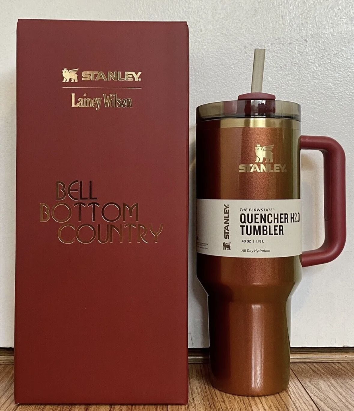 ⭐️ Stanley x Lainey Wilson Country Gold Quencher H2.0 Tumbler