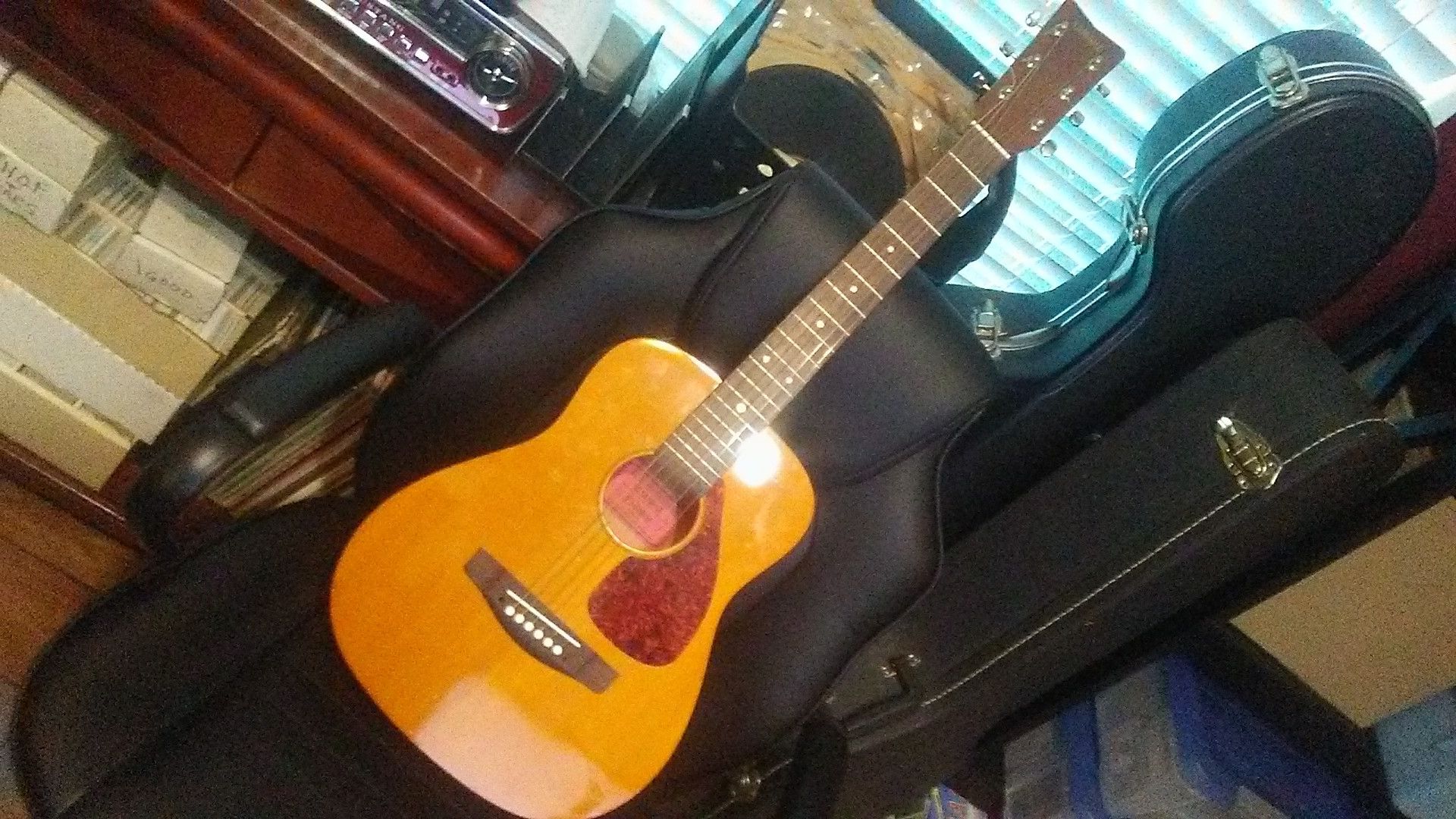 Yamaha FG Junior guitar