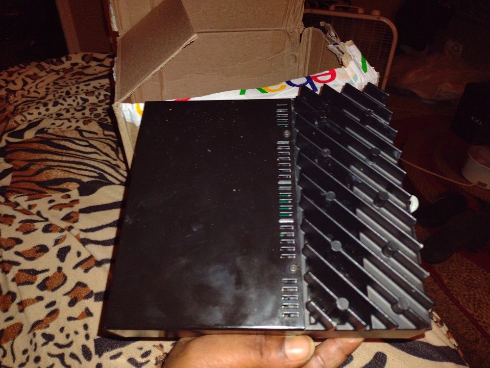 BMW X3 LEAR FACTORY CAR AMP