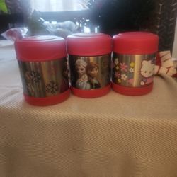 3 Thermoses