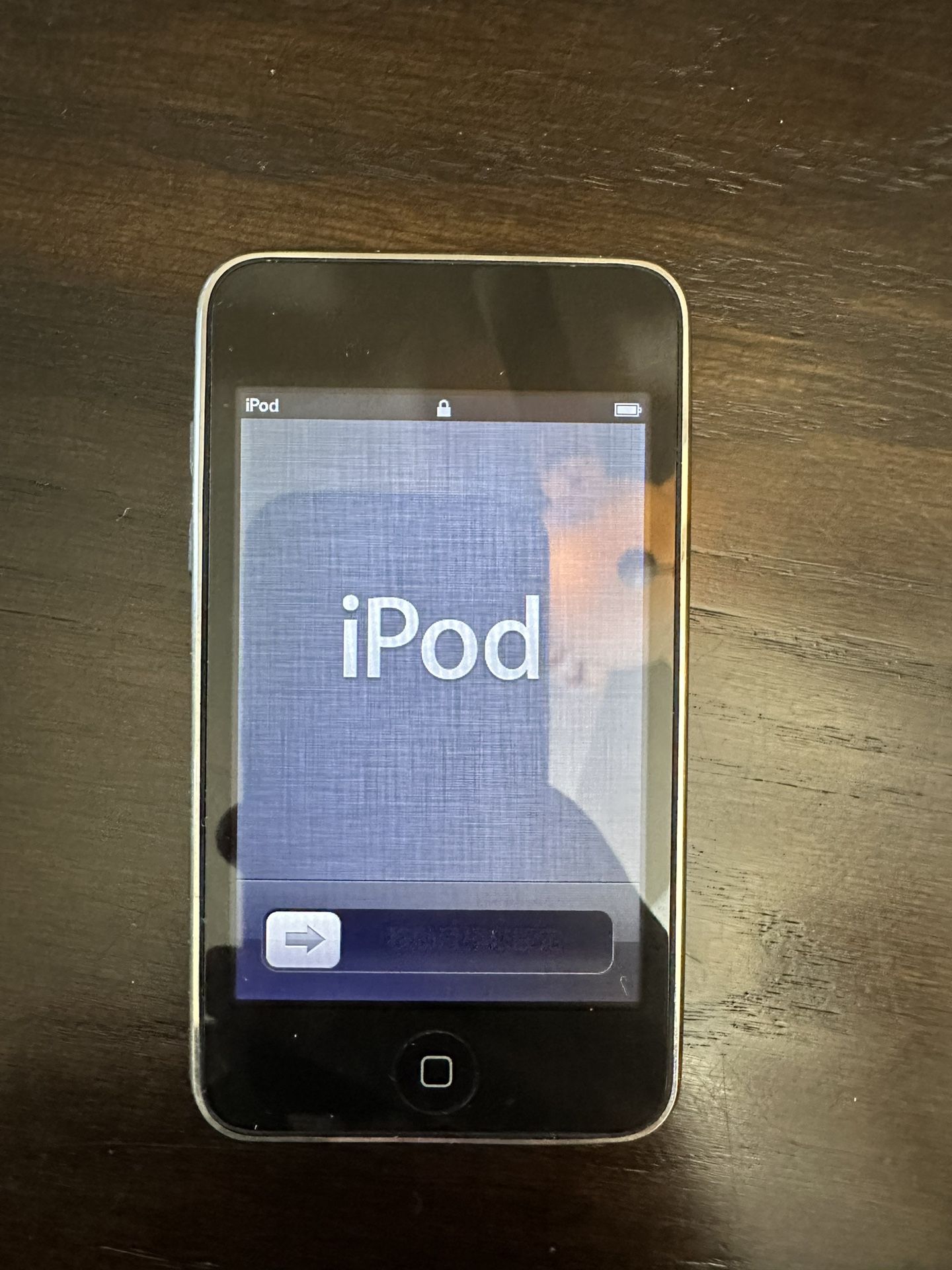 Apple iPod touch 3rd Gen Black (32 GB) Used Good Condition Holds Charge
