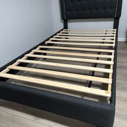 Twin Size Bedroom Set/ With Mattress 