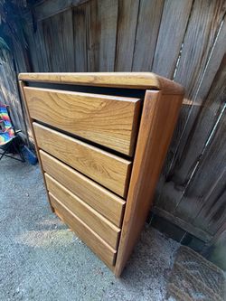 Sturdy dresser