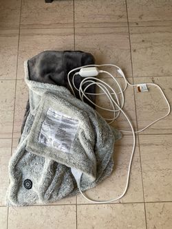 Berkshire EZ Touch Heated Throw Blanket – Electric Heated Throw (50” x 60”)