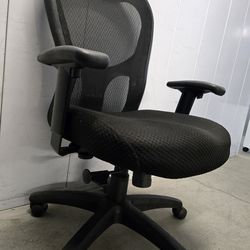 Conference task chair in good conditions