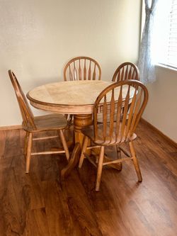 Round Wood Pedestal Dining Table with 4 Chairs