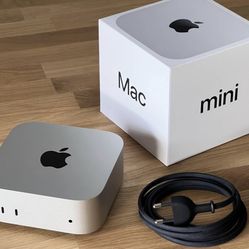 Mac mini with Apple M4 chip