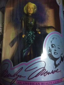 Marilyn Monroe collector doll