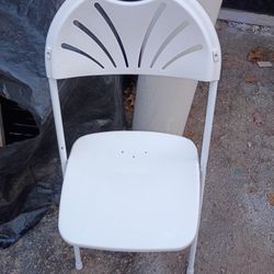  Fanback Plastic Folding Chairs