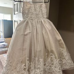 Girl Dress Size 6