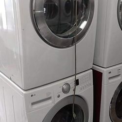LG Washer And Gas Dryer Set For $680