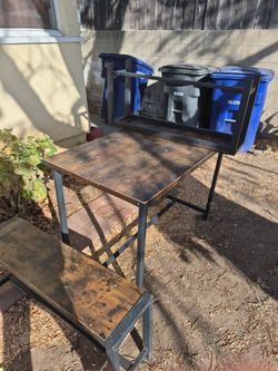 Idea table with 2 sit benchs