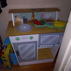 Kids Play Kitchen