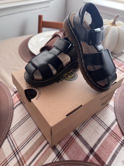 Dr Marten kids sandals