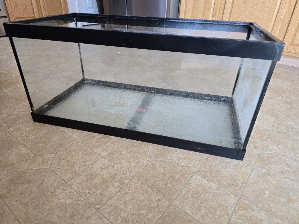 Reptile/Aquarium Tank 40 Gal Plus All Filters And Other Accessories