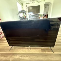 Onn w Roku TV 43inch