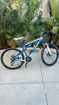 Full suspension mountain bike xc comp