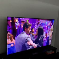 65” Samsung UHD 4K Smart TV