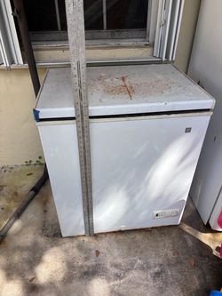 Freezer / ice box