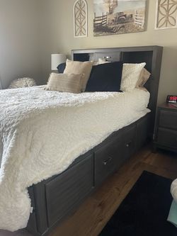 Ashley Full-Size Bedroom Set