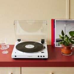 Audio-Technica AT-LP60XBT-WW Bluetooth Turntable Used
