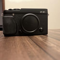 PARTS ONLY Fujifilm X-E1 Digital Camera Body (Not Including Camera Lens)