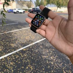 APPLE WATCH SERIES 4