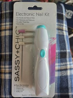 Nail polish/ nail kit