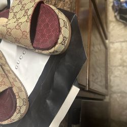 Gucci Sandals 