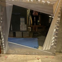 Decirative Mirror