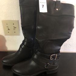 Women Boots Size 7