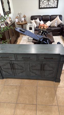 Buffet cabinet