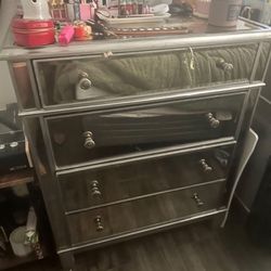 Mirrored Furniture Set